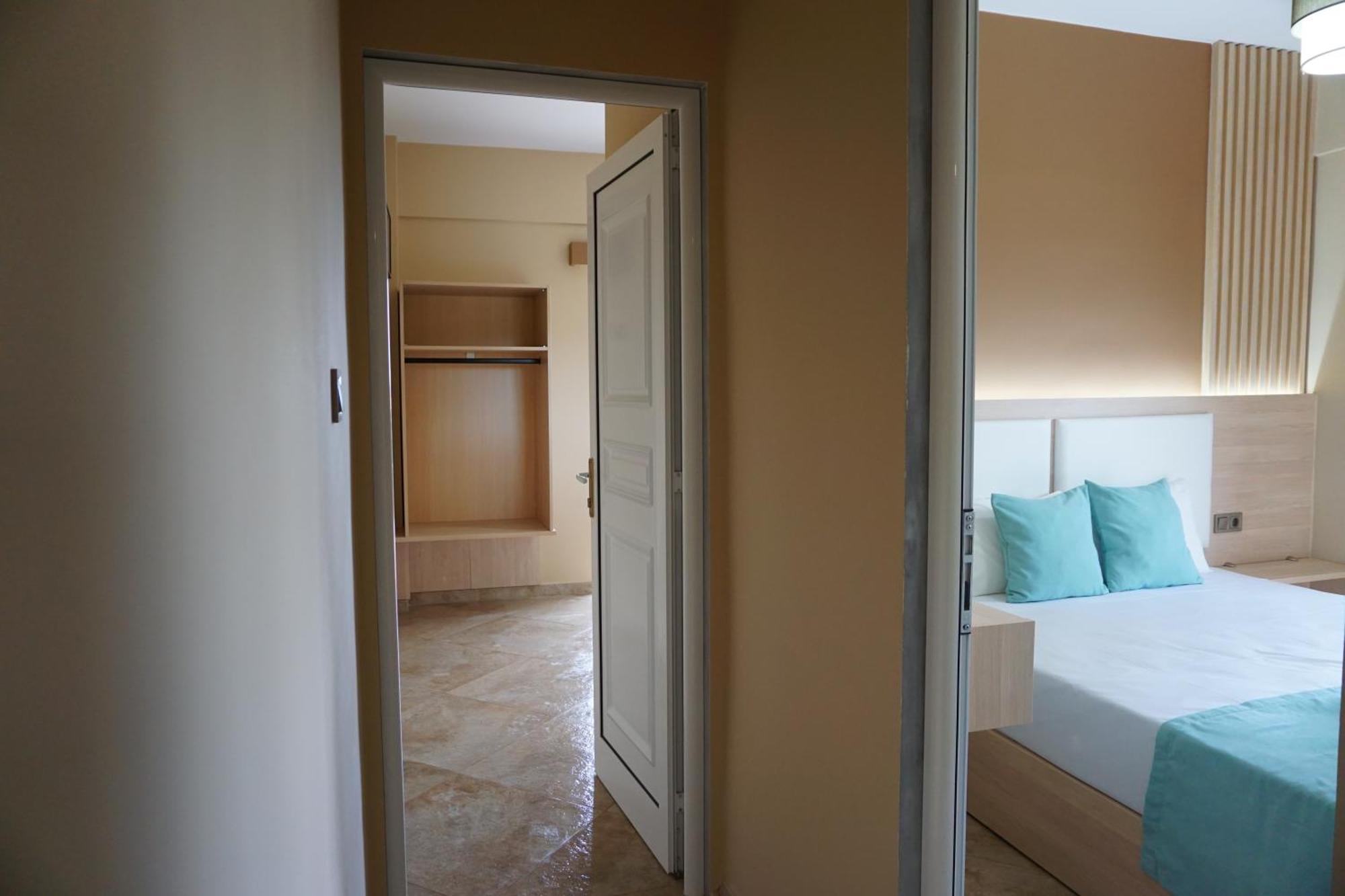 House Michalis Aparthotel Sarti Bagian luar foto